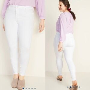 NWT Old Navy Rockstar Mid-Rise White Jeans / Denim *Tall / Long